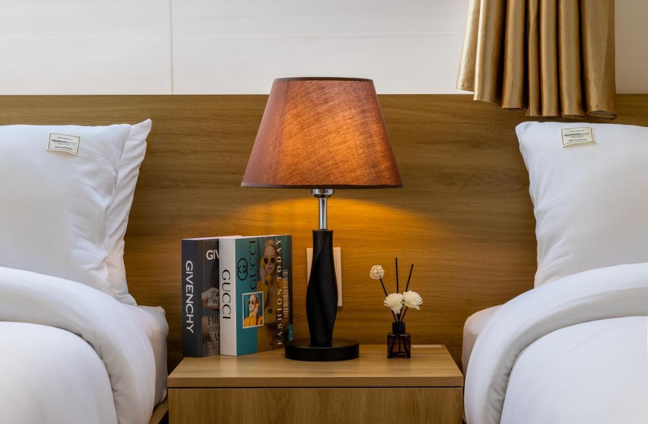 Cat Ba Hongkong Hotel Dong Khe Sau Exteriör bild