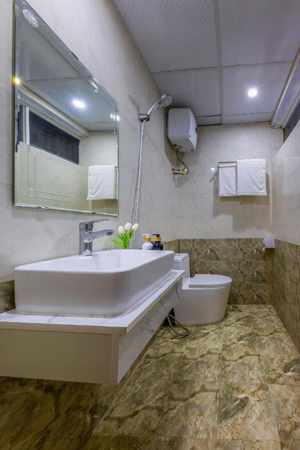 Cat Ba Hongkong Hotel Dong Khe Sau Exteriör bild